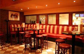 Play Off - American Sports Bar (Le Prom)